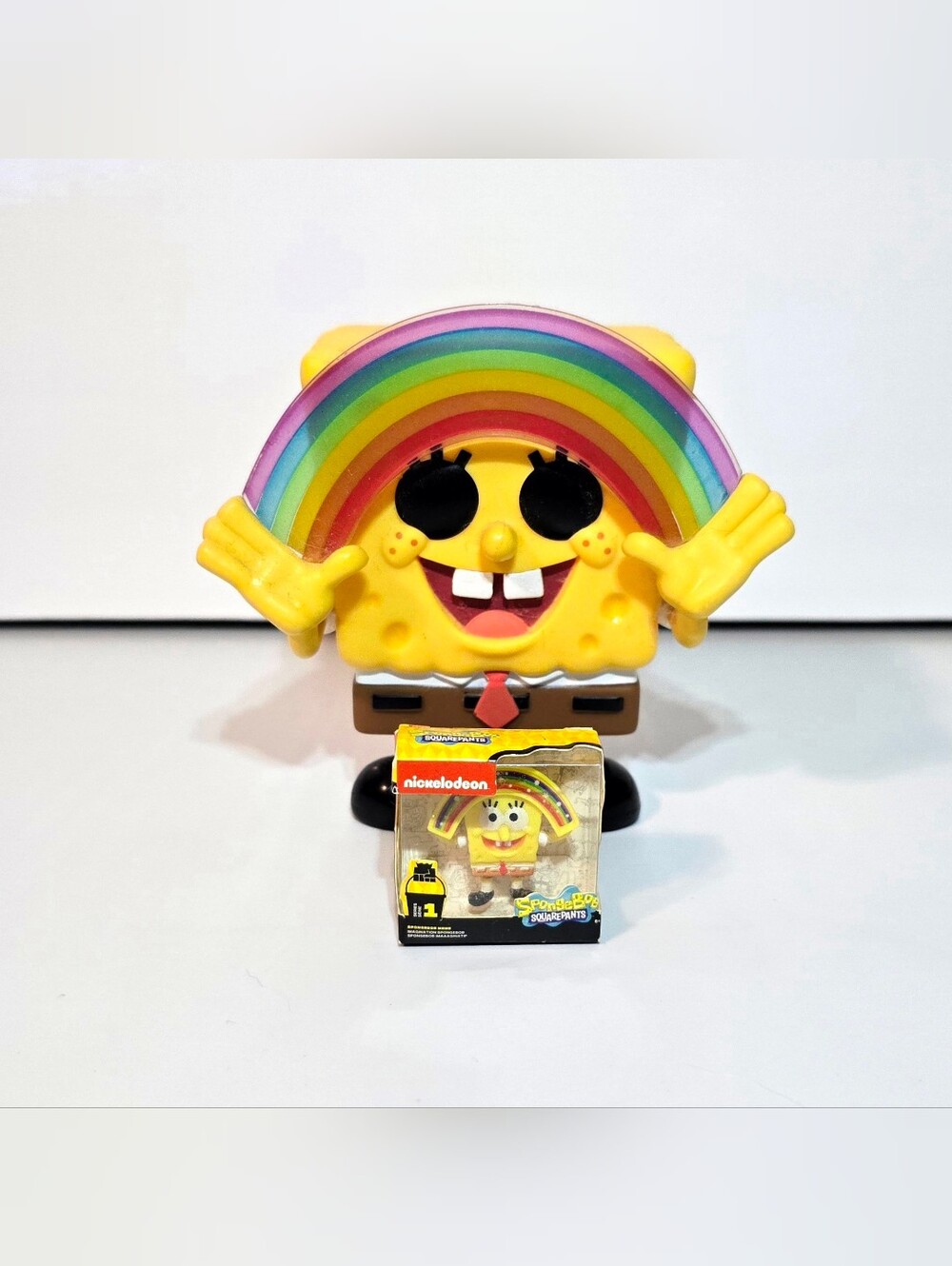 Spongebob Squarepants Funko Pop! #558 + Mini Nickelodeon Collectible Figure